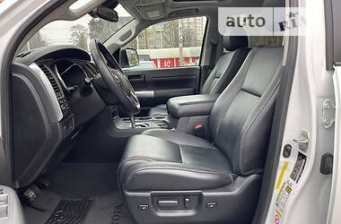 Внедорожник / Кроссовер Toyota Sequoia 2019 в 