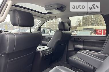 Внедорожник / Кроссовер Toyota Sequoia 2019 в 
