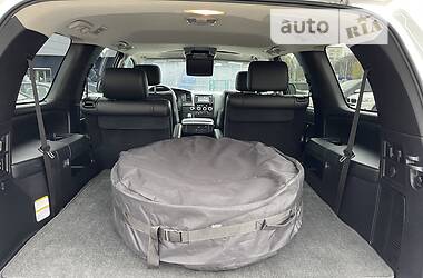 Внедорожник / Кроссовер Toyota Sequoia 2019 в 