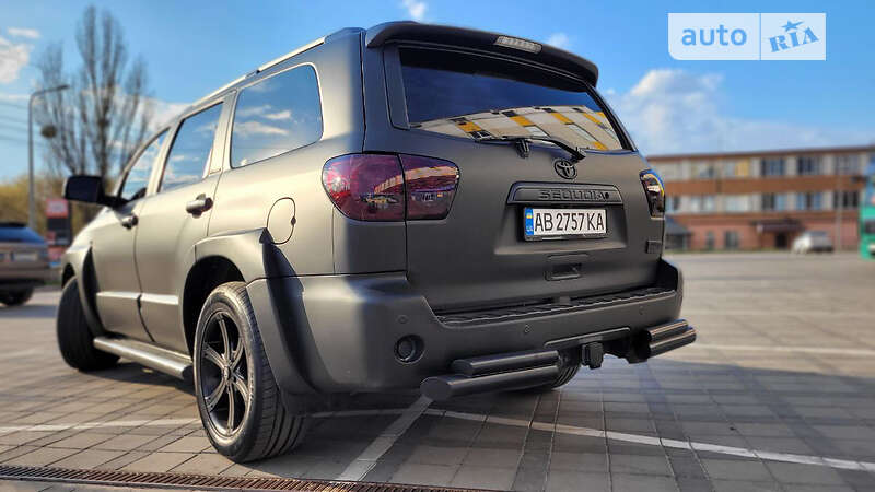 Внедорожник / Кроссовер Toyota Sequoia 2008 в Виннице