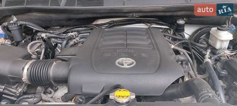 Внедорожник / Кроссовер Toyota Sequoia 2017 в Киеве фото 2 Внедорожник / Кроссовер Toyota Sequoia 2017 в Киеве