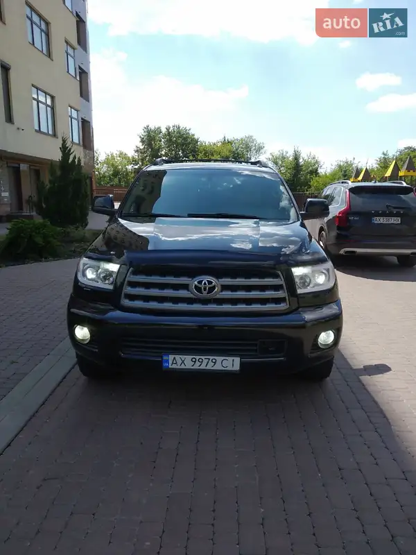 Toyota Sequoia