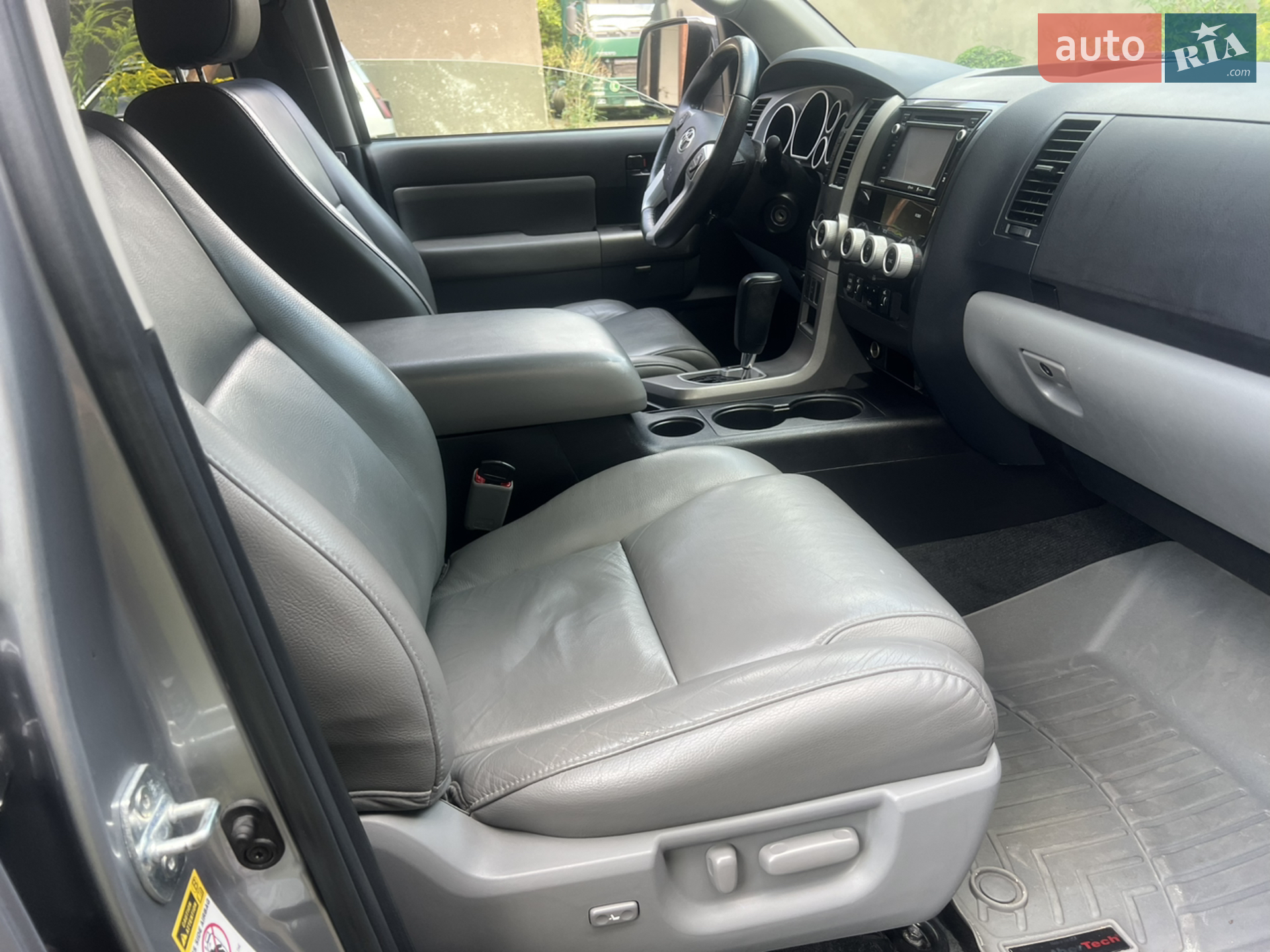 2016 Toyota Sequoia - мініатюра 23