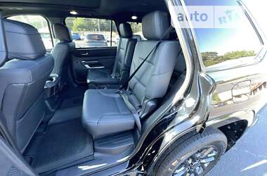 Внедорожник / Кроссовер Toyota Sequoia 2024 в 