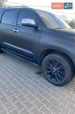 Позашляховик / Кросовер Toyota Sequoia 2017 в Кривому Розі