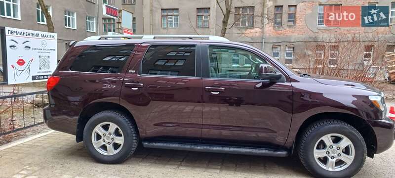 Внедорожник / Кроссовер Toyota Sequoia 2017 в Харькове