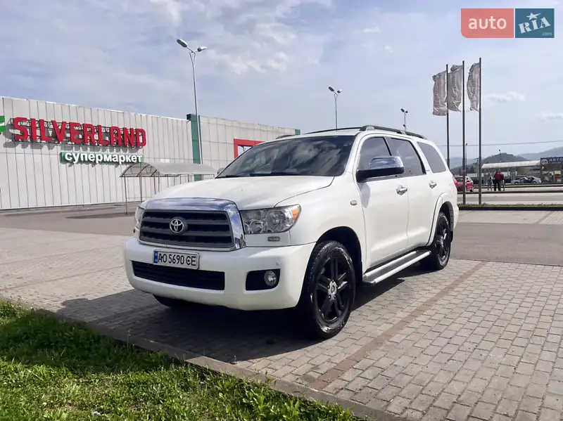 Toyota Sequoia