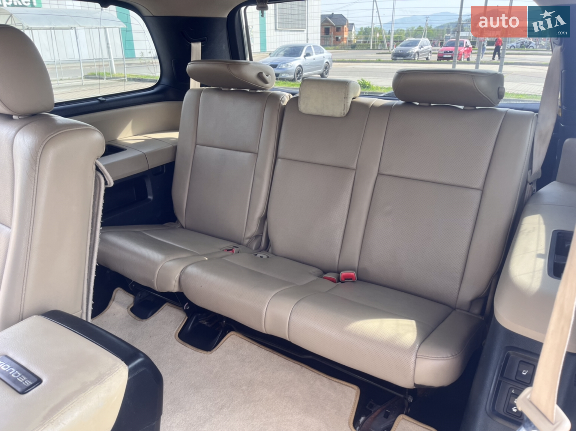 2012 Toyota Sequoia - мініатюра 17