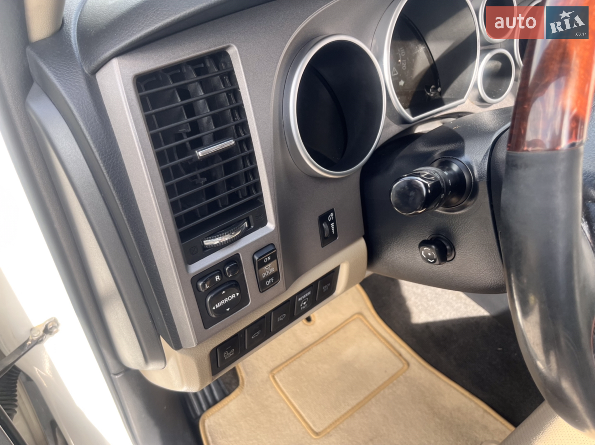 2012 Toyota Sequoia - мініатюра 25