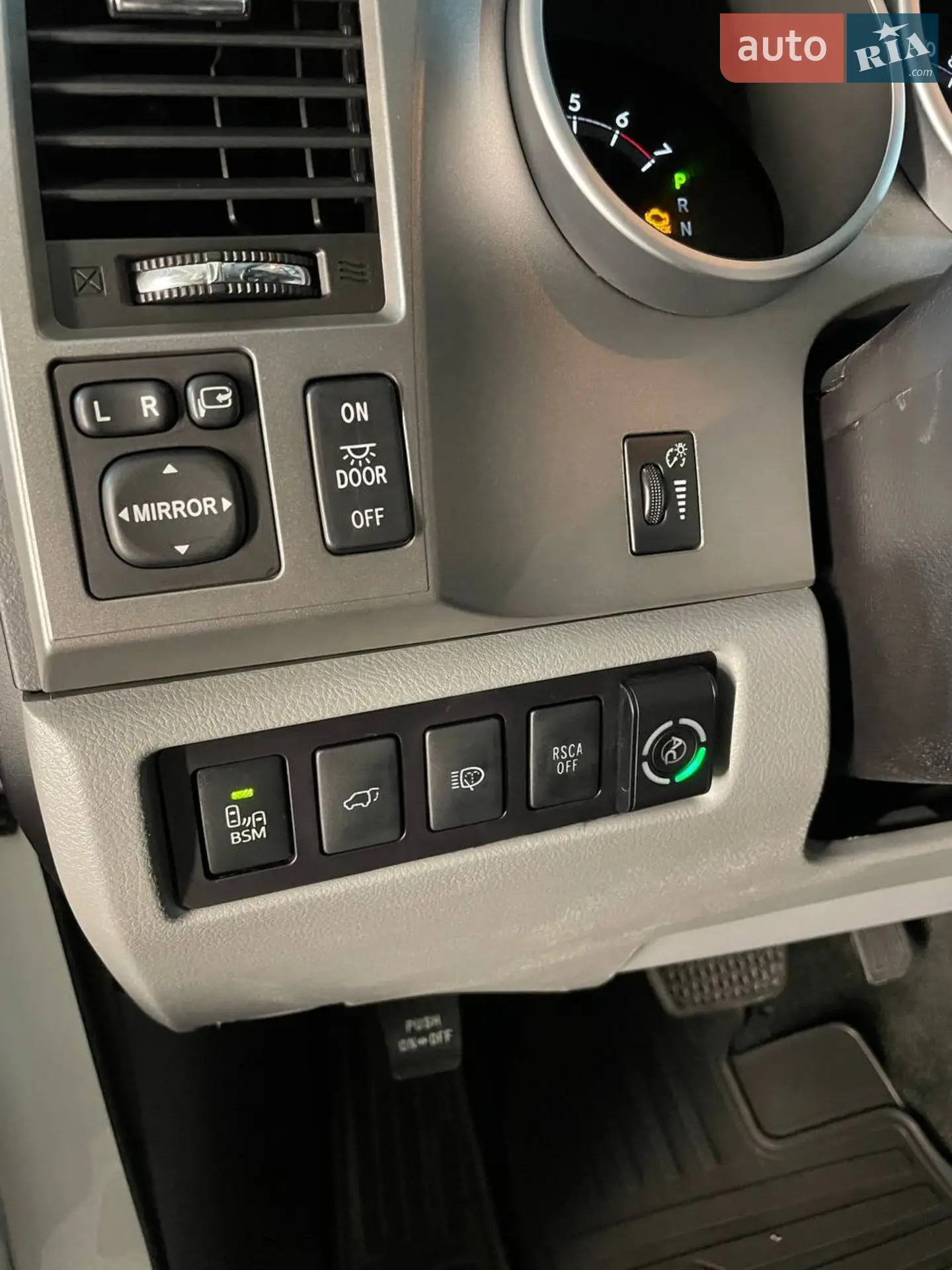 2017 Toyota Sequoia - мініатюра 6