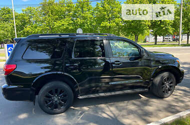 Внедорожник / Кроссовер Toyota Sequoia 2010 в Кременчуге