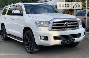 Позашляховик / Кросовер Toyota Sequoia 2014 в Києві