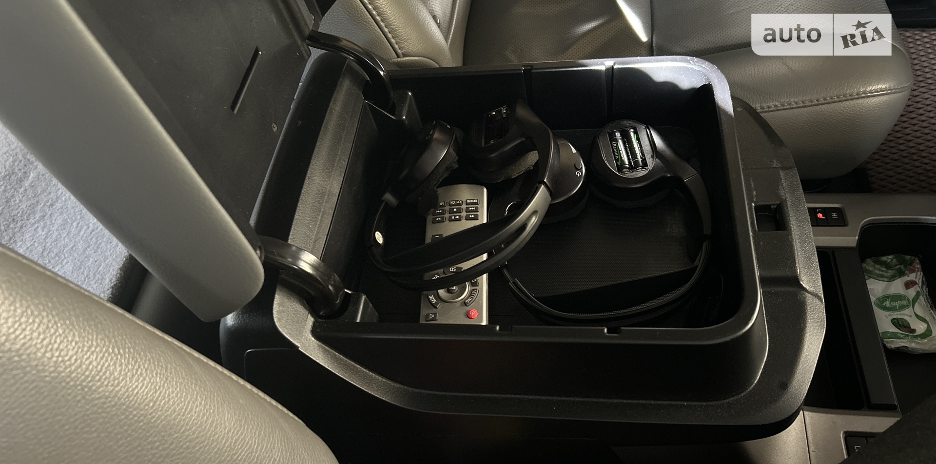 2013 Toyota Sequoia - мініатюра 18