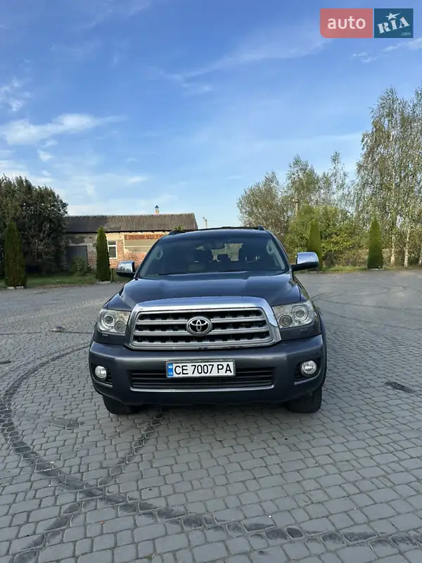 Toyota Sequoia