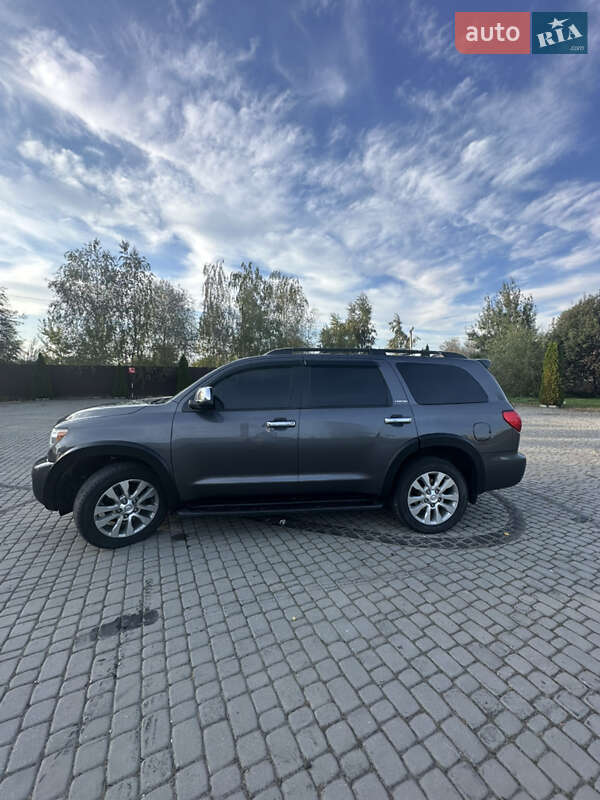 Внедорожник / Кроссовер Toyota Sequoia 2012 в Черновцах фото 3 Внедорожник / Кроссовер Toyota Sequoia 2012 в Черновцах