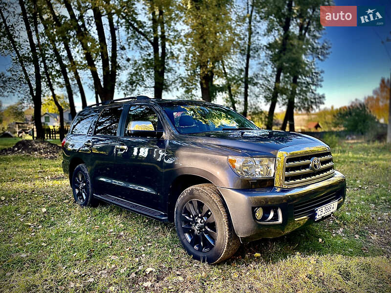 Внедорожник / Кроссовер Toyota Sequoia 2012 в Прилуках