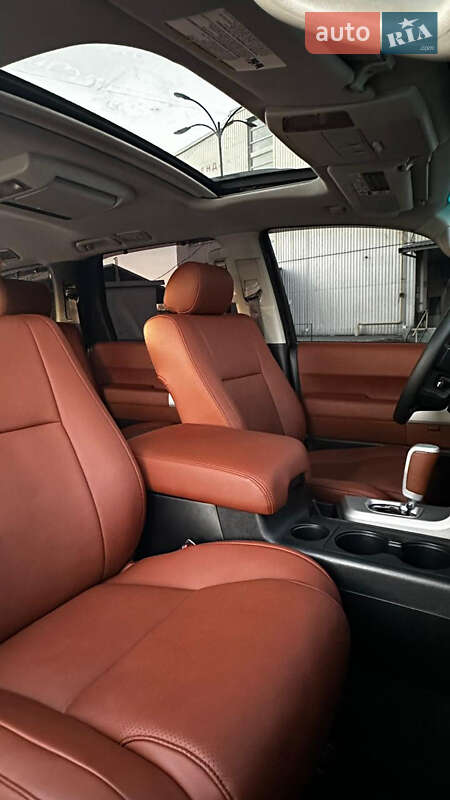 Внедорожник / Кроссовер Toyota Sequoia 2008 в Львове