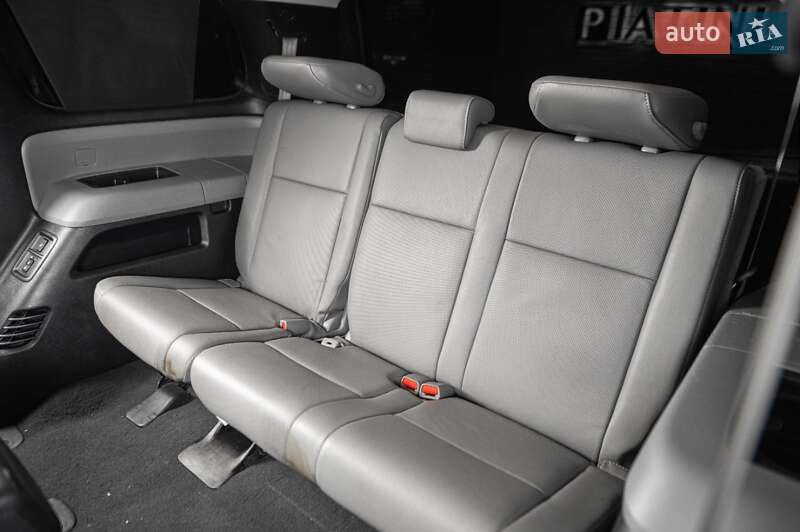 Позашляховик / Кросовер Toyota Sequoia 2018 в Одесі