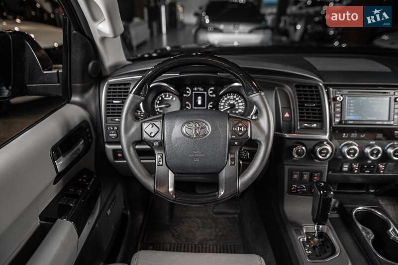 Позашляховик / Кросовер Toyota Sequoia 2018 в Одесі