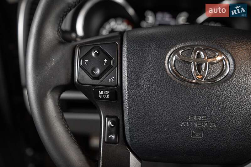 Позашляховик / Кросовер Toyota Sequoia 2018 в Одесі