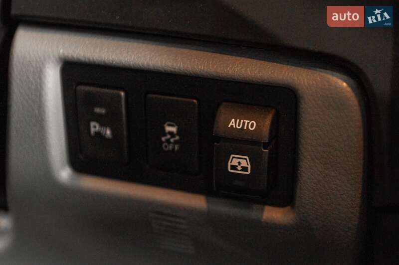 Позашляховик / Кросовер Toyota Sequoia 2018 в Одесі