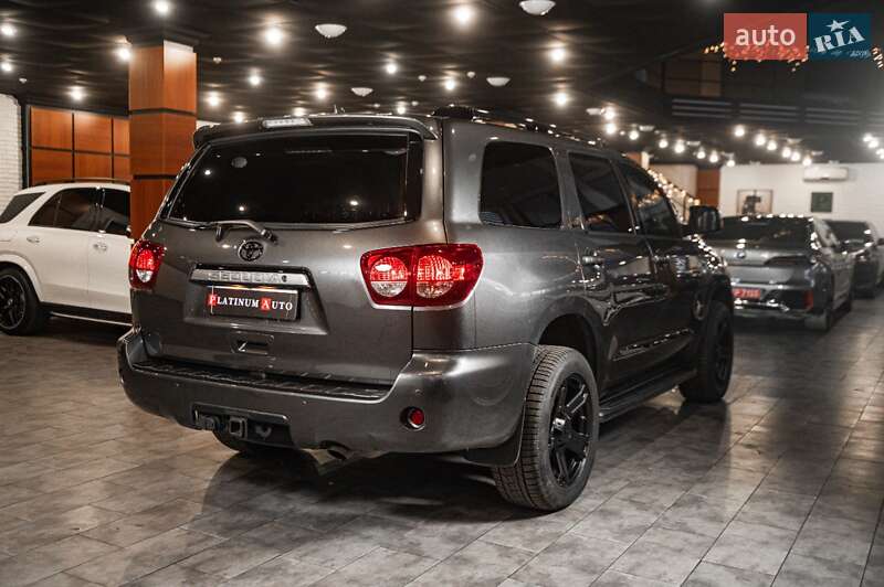 Позашляховик / Кросовер Toyota Sequoia 2018 в Одесі