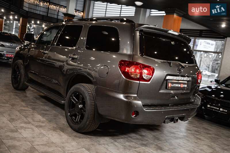 Позашляховик / Кросовер Toyota Sequoia 2018 в Одесі