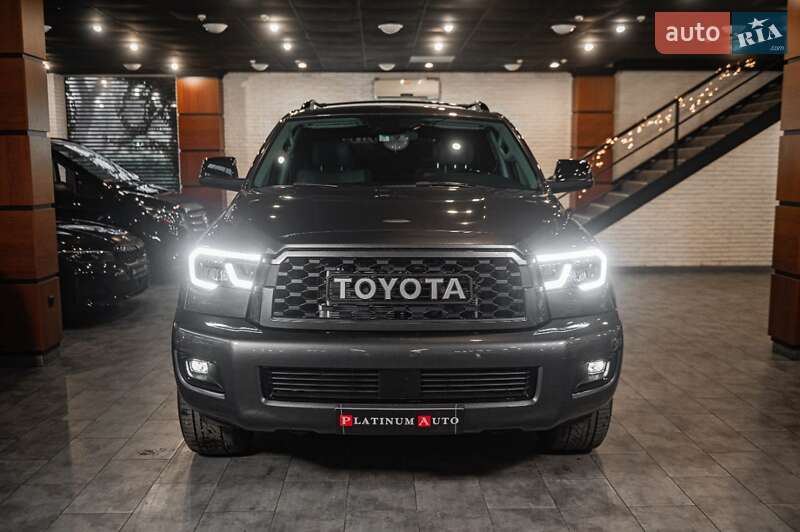 Позашляховик / Кросовер Toyota Sequoia 2018 в Одесі