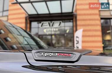 Внедорожник / Кроссовер Toyota Sequoia 2023 в 