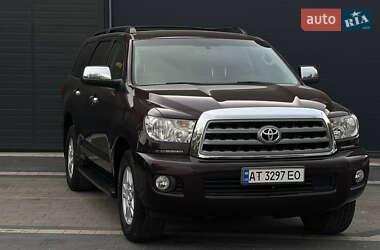 Позашляховик / Кросовер Toyota Sequoia 2012 в Івано-Франківську