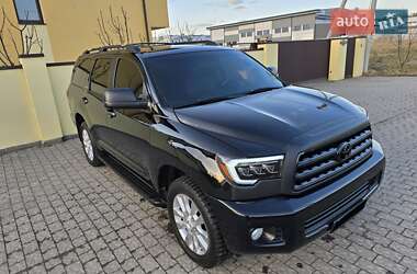 Позашляховик / Кросовер Toyota Sequoia 2010 в Львові