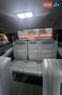 Внедорожник / Кроссовер Toyota Sequoia 2010 в 