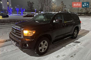 Позашляховик / Кросовер Toyota Sequoia 2012 в Києві