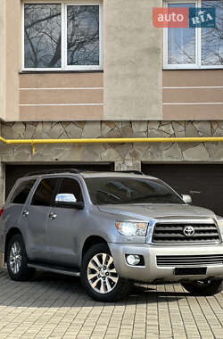 Внедорожник / Кроссовер Toyota Sequoia 2010 в Надворной