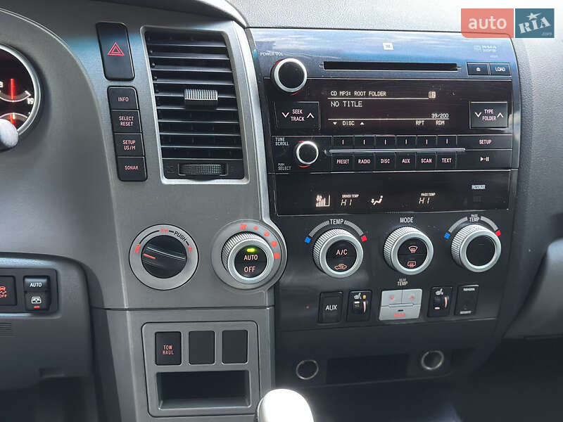 Позашляховик / Кросовер Toyota Sequoia 2009 в Надвірній