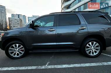 Внедорожник / Кроссовер Toyota Sequoia 2015 в 