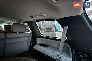 Внедорожник / Кроссовер Toyota Sequoia 2015 в 