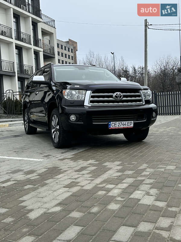 Внедорожник / Кроссовер Toyota Sequoia 2013 в Черновцах