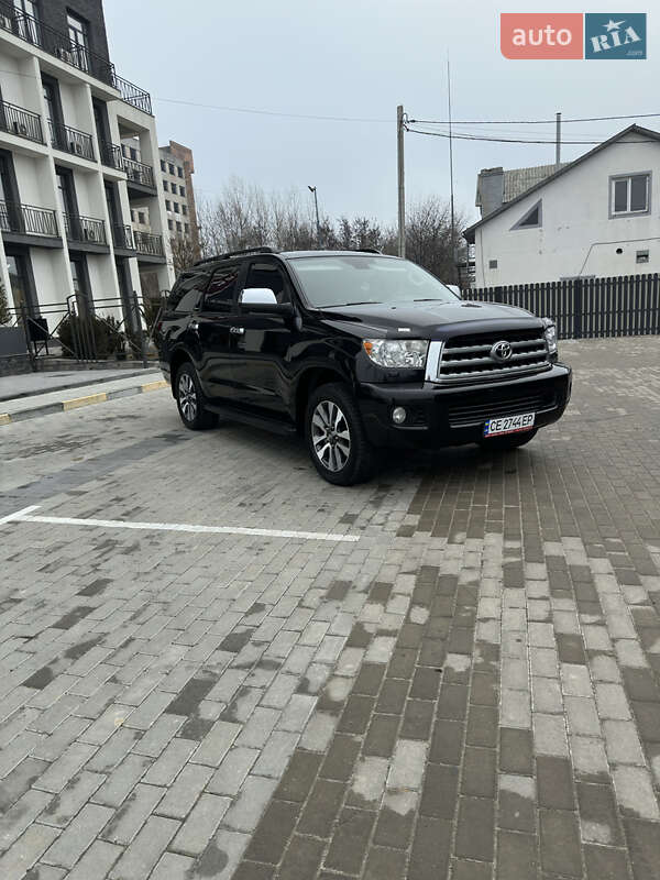 Внедорожник / Кроссовер Toyota Sequoia 2013 в Черновцах