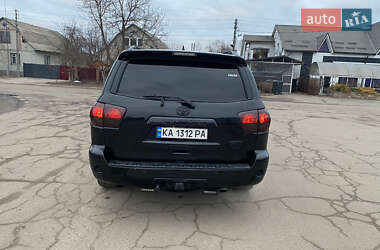 Позашляховик / Кросовер Toyota Sequoia 2012 в Києві