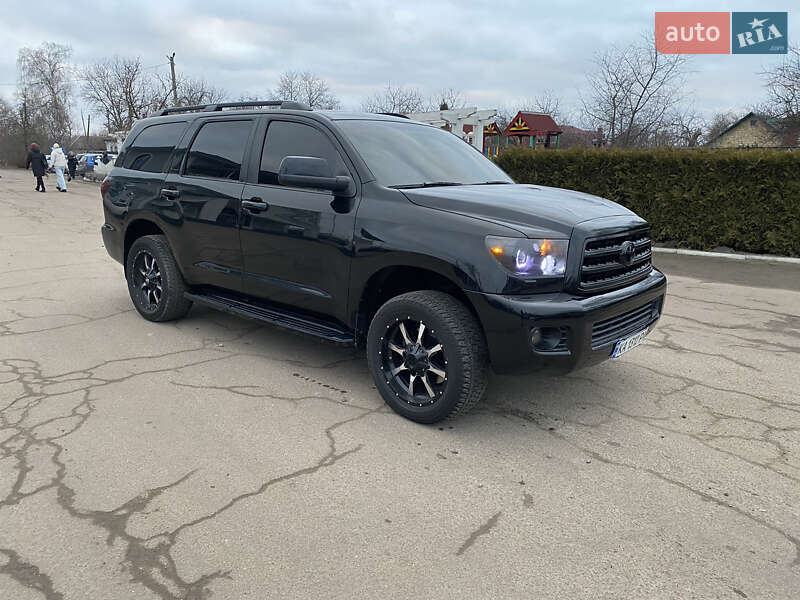 Внедорожник / Кроссовер Toyota Sequoia 2012 в Киеве