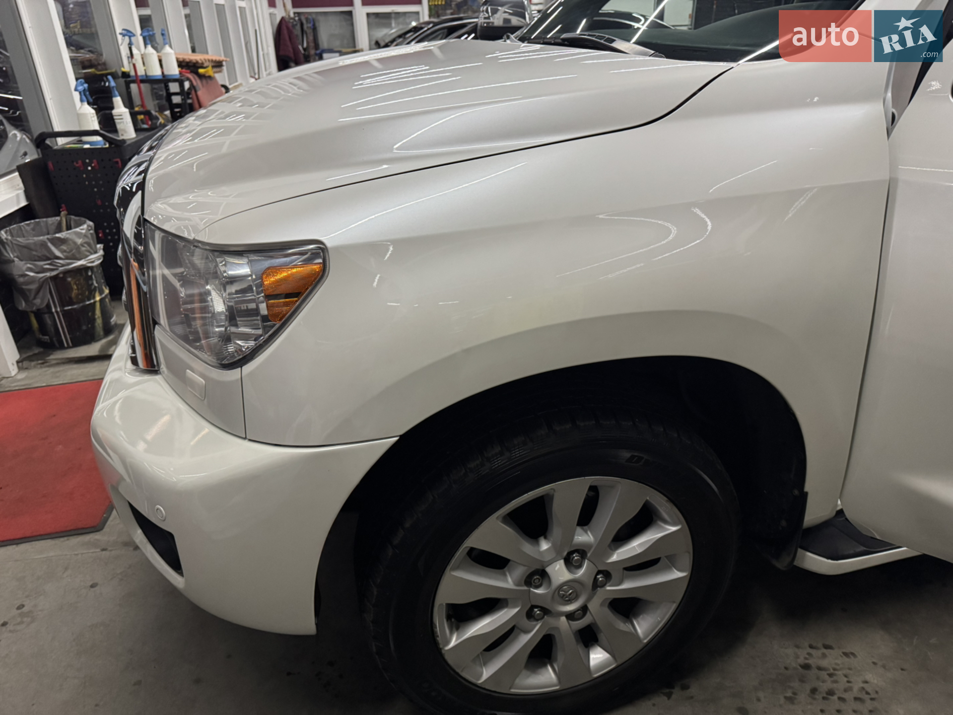 2013 Toyota Sequoia - мініатюра 16