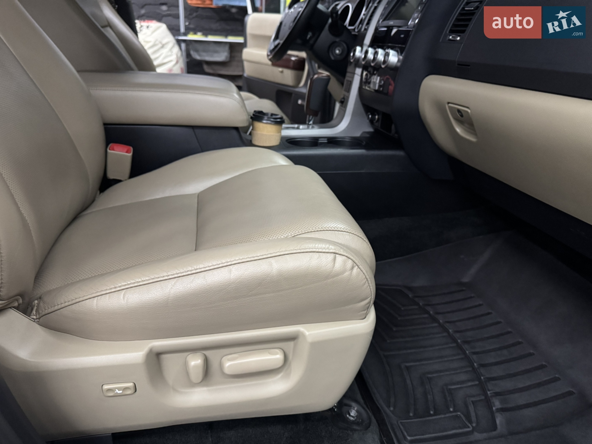 2013 Toyota Sequoia - мініатюра 33