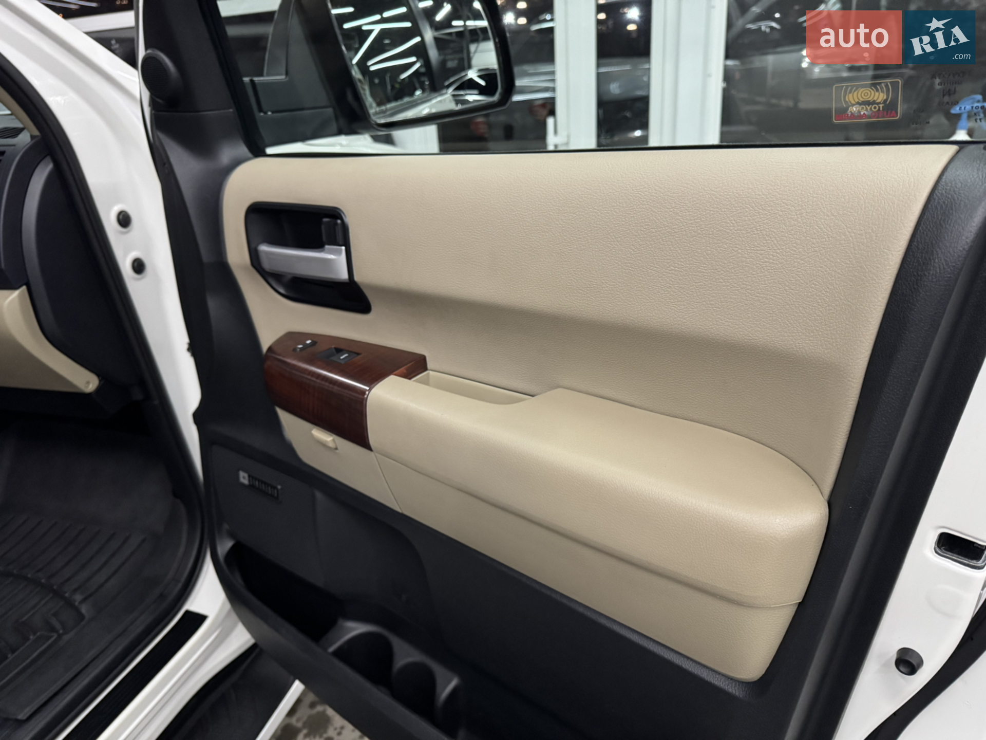 2013 Toyota Sequoia - мініатюра 41