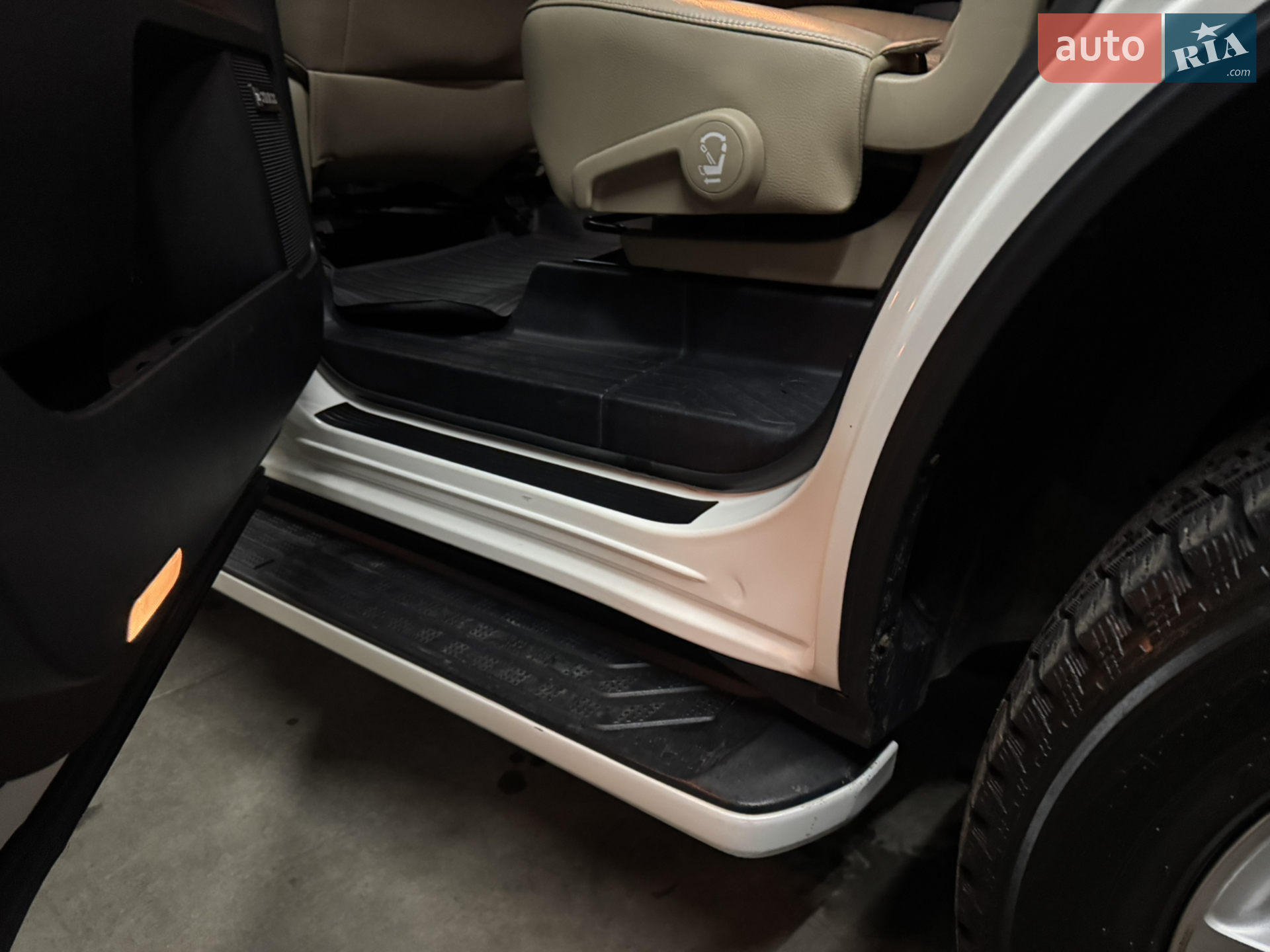 2013 Toyota Sequoia - мініатюра 51