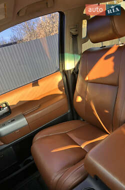 Внедорожник / Кроссовер Toyota Sequoia 2008 в 