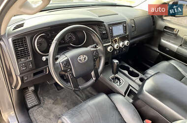 Внедорожник / Кроссовер Toyota Sequoia 2019 в 