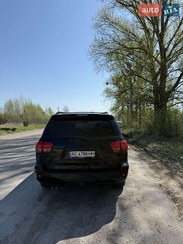 Внедорожник / Кроссовер Toyota Sequoia 2008 в Луцке