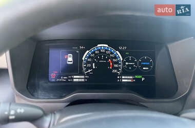 Позашляховик / Кросовер Toyota Sequoia 2023 в 