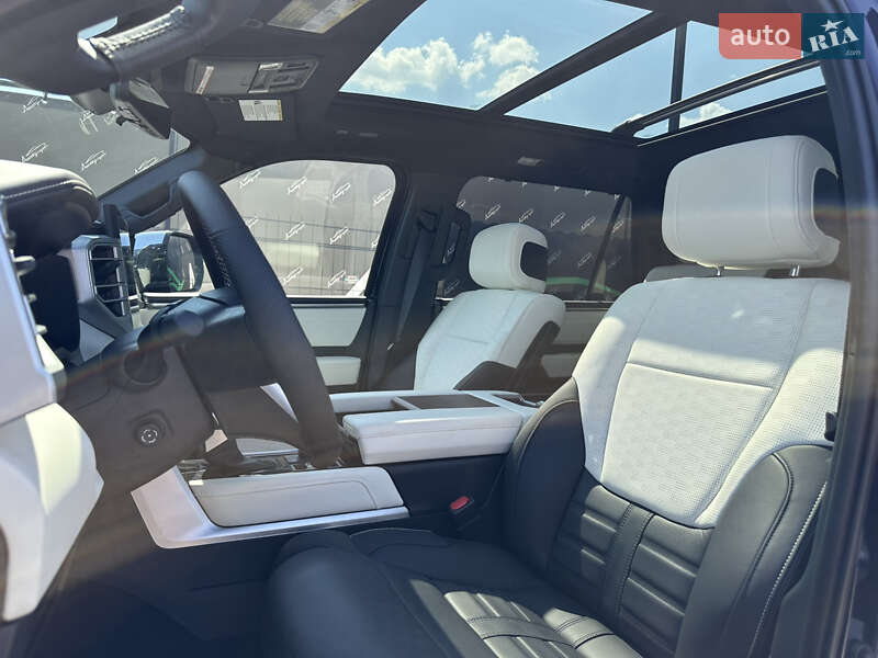 Внедорожник / Кроссовер Toyota Sequoia 2023 в Киеве